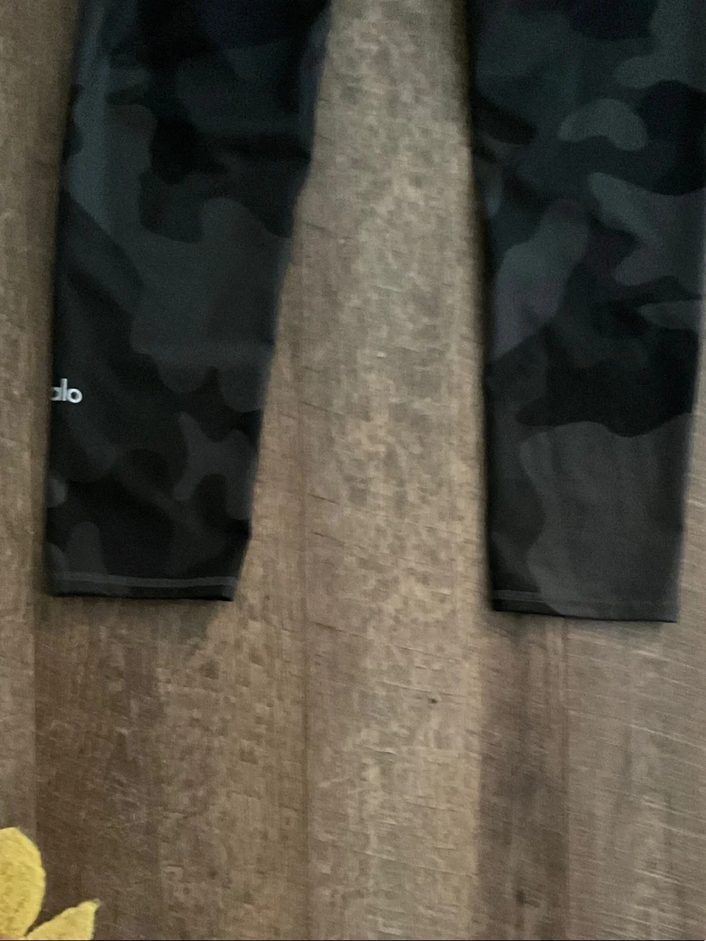 ALO Yoga Kids Black Camo High-Rise Leggings